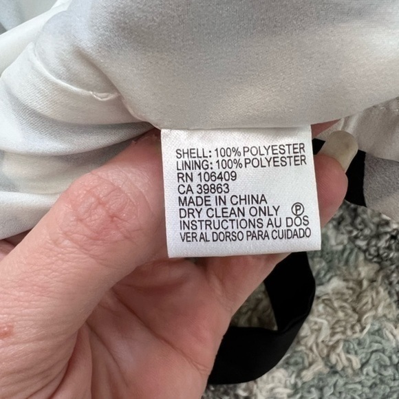 Tahari womens black and white Reverse Print Shift Dress size 4 - Picture 14 of 14